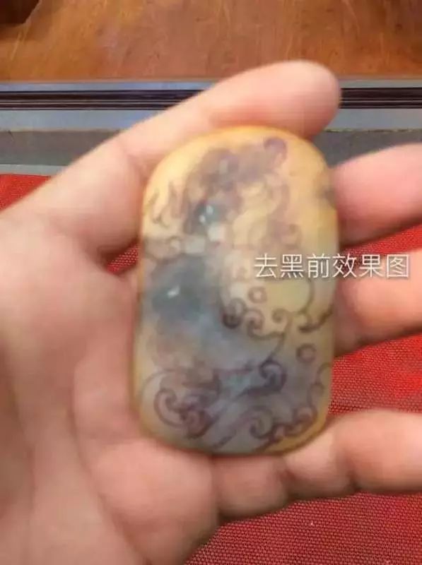 玉器没磕没碰，自己怎么就裂了呢？