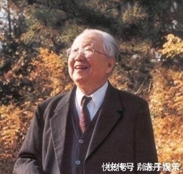 头衔#他练70年书法后独创字体，去世时轰动书坛，生前谦虚：我才入门